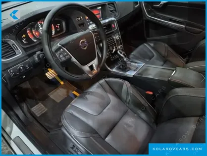 VOLVO S60 T6 R-DESIGN