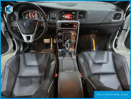 VOLVO S60 T6 R-DESIGN