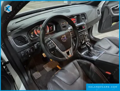 VOLVO S60 T6 R-DESIGN