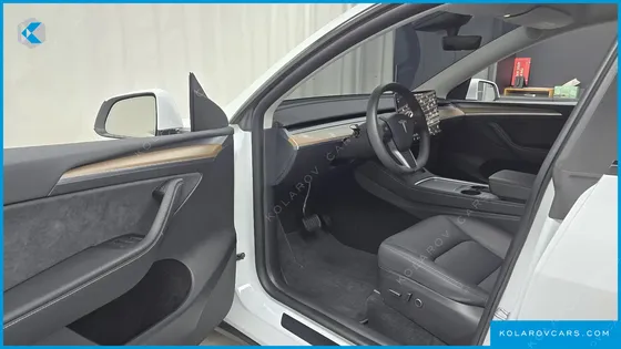 TESLA MODEL Y RWD