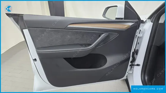 TESLA MODEL Y RWD