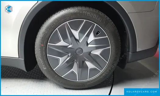 TESLA MODEL Y L LONG RANGE AWD