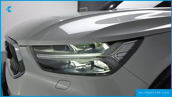 VOLVO XC40 B4 INSCRIPTION