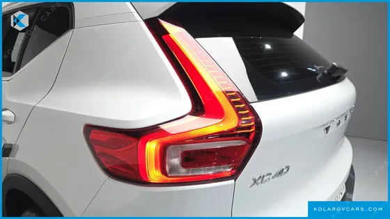 VOLVO XC40 B4 INSCRIPTION