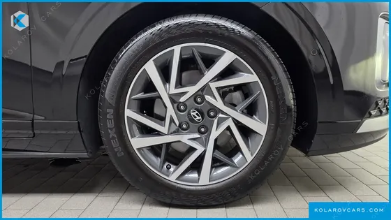 HYUNDAI GRANDEUR 2,5 GASOLINE 2WD