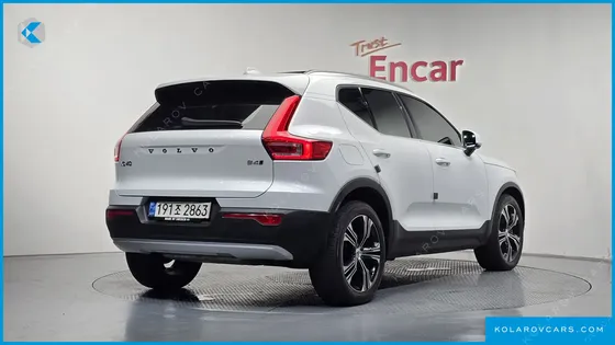 VOLVO XC40 B4 INSCRIPTION