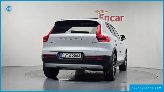 VOLVO XC40 B4 INSCRIPTION