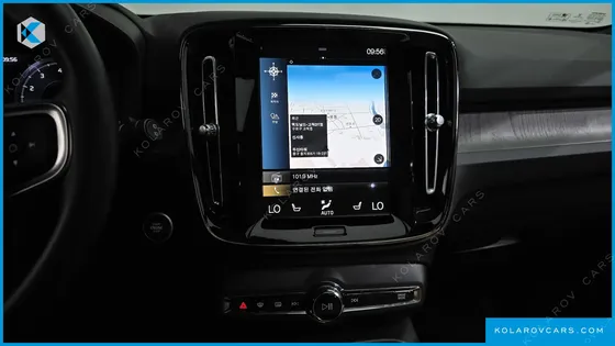 VOLVO XC40 B4 INSCRIPTION