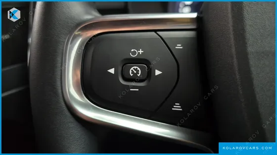 VOLVO XC40 B4 INSCRIPTION