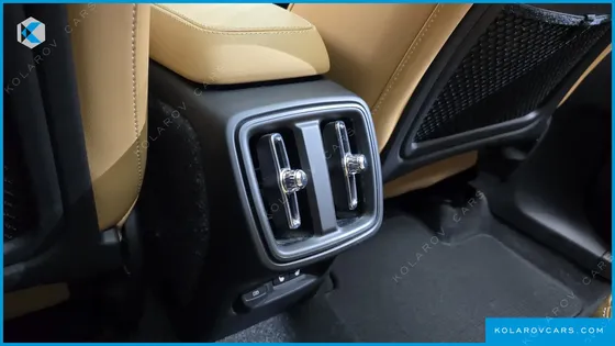VOLVO XC40 B4 INSCRIPTION