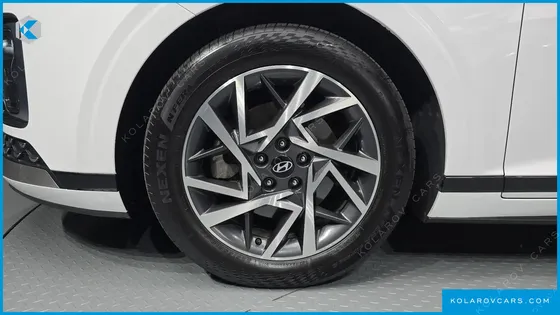 HYUNDAI GRANDEUR 2,5 GASOLINE 2WD