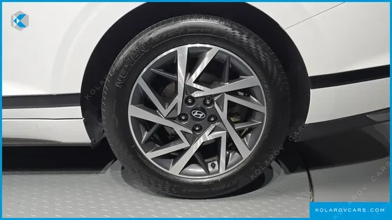 HYUNDAI GRANDEUR 2,5 GASOLINE 2WD