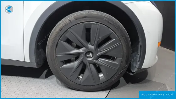 TESLA MODEL Y LONG RANGE AWD
