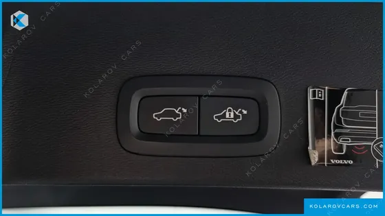 VOLVO XC40 T4 R-DESIGN