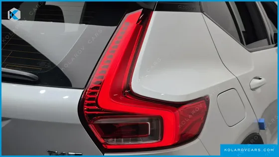 VOLVO XC40 T4 R-DESIGN