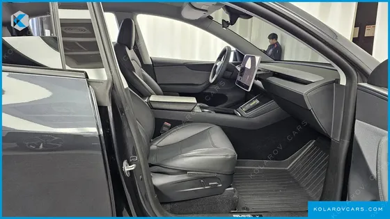 TESLA MODEL Y RWD