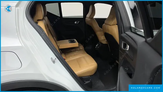 VOLVO XC40 T4 R-DESIGN