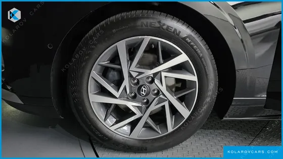 HYUNDAI GRANDEUR 2,5 GASOLINE 2WD