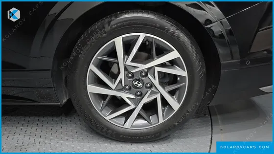 HYUNDAI GRANDEUR 2,5 GASOLINE 2WD