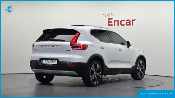 VOLVO XC40 B4 INSCRIPTION