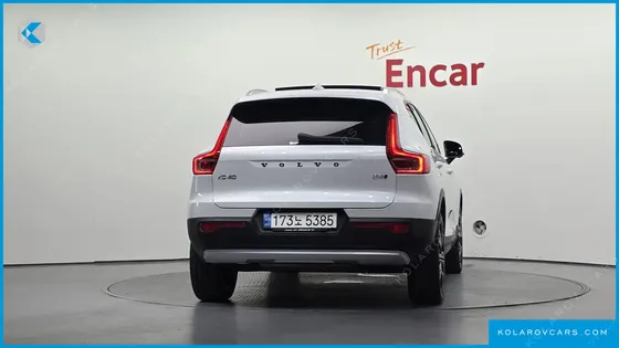 VOLVO XC40 B4 INSCRIPTION