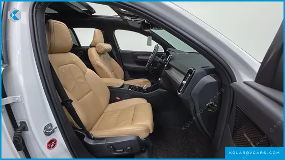 VOLVO XC40 B4 INSCRIPTION