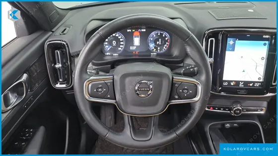 VOLVO XC40 B4 INSCRIPTION