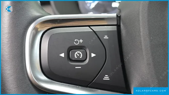 VOLVO XC40 B4 INSCRIPTION