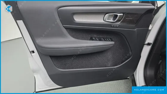 VOLVO XC40 B4 INSCRIPTION
