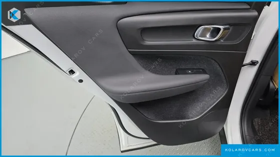 VOLVO XC40 B4 INSCRIPTION