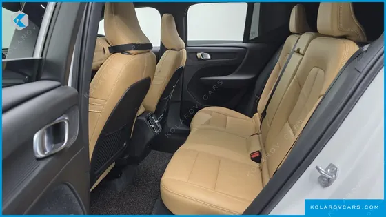 VOLVO XC40 B4 INSCRIPTION