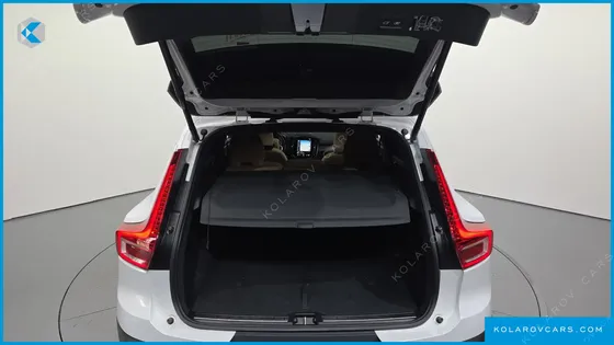 VOLVO XC40 B4 INSCRIPTION