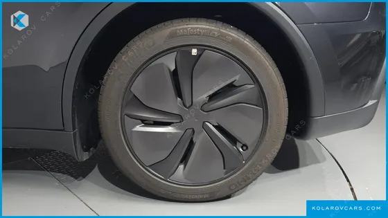 TESLA MODEL Y PREMIUM RWD