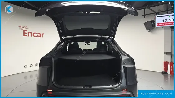 TESLA MODEL Y PREMIUM RWD