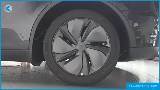 TESLA MODEL Y PREMIUM RWD