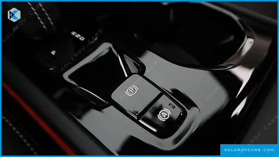 VOLVO XC40 B4 R-DESIGN