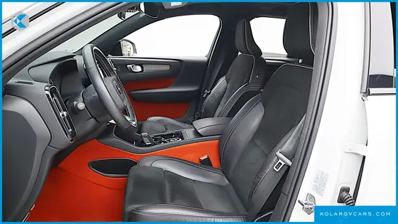 VOLVO XC40 B4 R-DESIGN