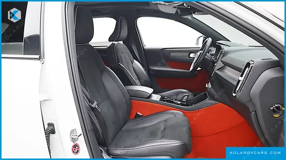 VOLVO XC40 B4 R-DESIGN