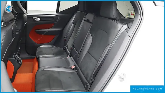 VOLVO XC40 B4 R-DESIGN