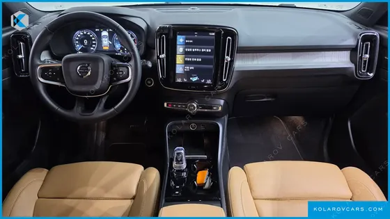 VOLVO XC40 B4 INSCRIPTION