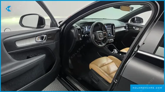 VOLVO XC40 B4 INSCRIPTION