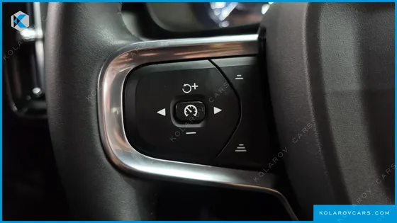 VOLVO XC40 B4 INSCRIPTION
