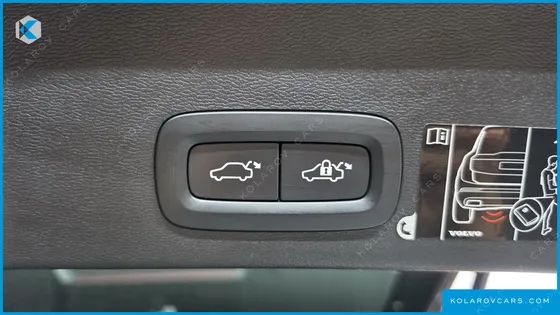 VOLVO XC40 B4 INSCRIPTION