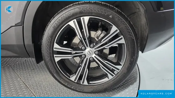 VOLVO XC40 B4 INSCRIPTION