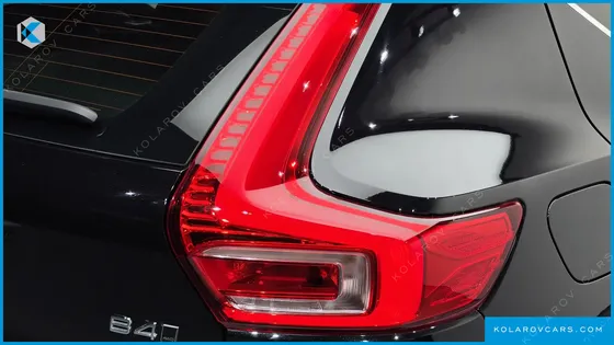 VOLVO XC40 B4 INSCRIPTION