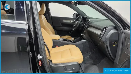 VOLVO XC40 B4 INSCRIPTION