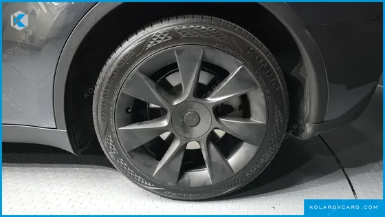 TESLA MODEL Y RWD