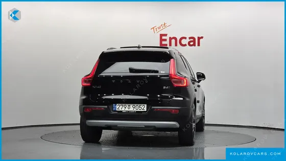 VOLVO XC40 B4 INSCRIPTION