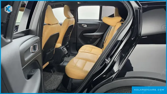 VOLVO XC40 B4 INSCRIPTION