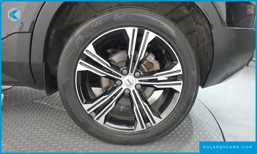 VOLVO XC40 B4 INSCRIPTION